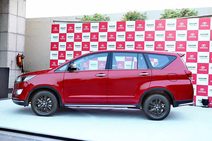 2017 Toyota Innova Touring Sport image gallery