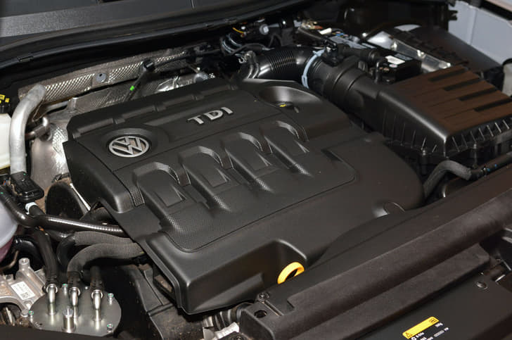 2017 Volkswagen Tiguan image gallery