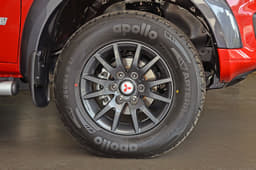 2017 Mitsubishi Pajero Sport Select Plus image gallery