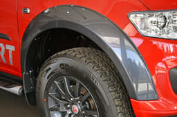 2017 Mitsubishi Pajero Sport Select Plus image gallery