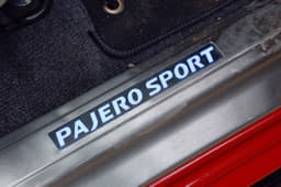 2017 Mitsubishi Pajero Sport Select Plus image gallery