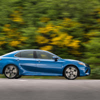 2017 Toyota Camry image gallery
