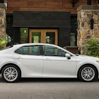 2017 Toyota Camry image gallery