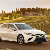 2017 Toyota Camry image gallery