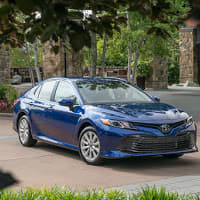 2017 Toyota Camry image gallery