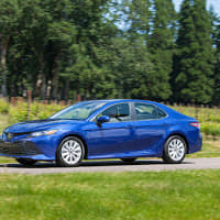 2017 Toyota Camry image gallery