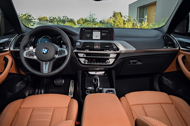 2018 BMW X3 image gallery