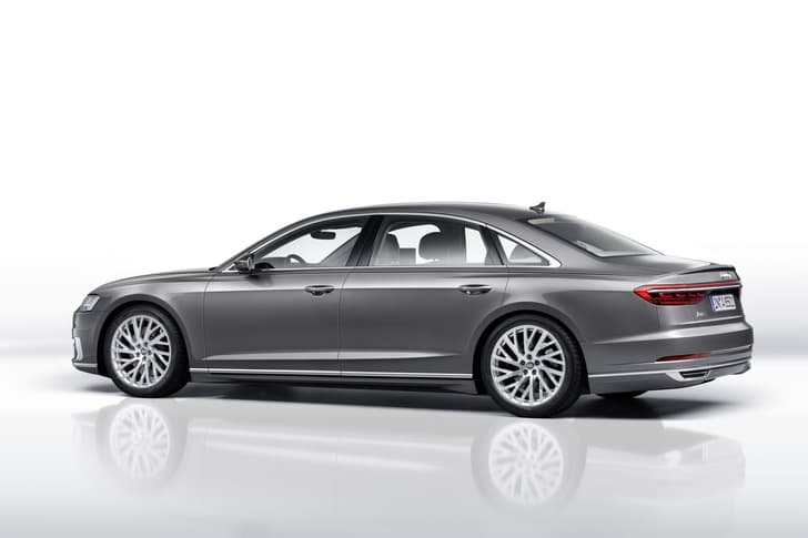2017 Audi A8 image gallery