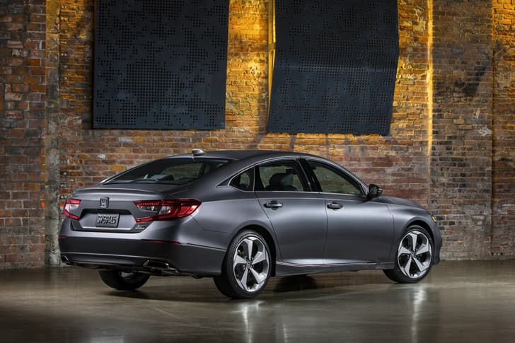 2018 Honda Accord image gallery