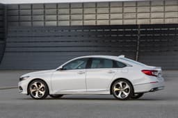 2018 Honda Accord image gallery