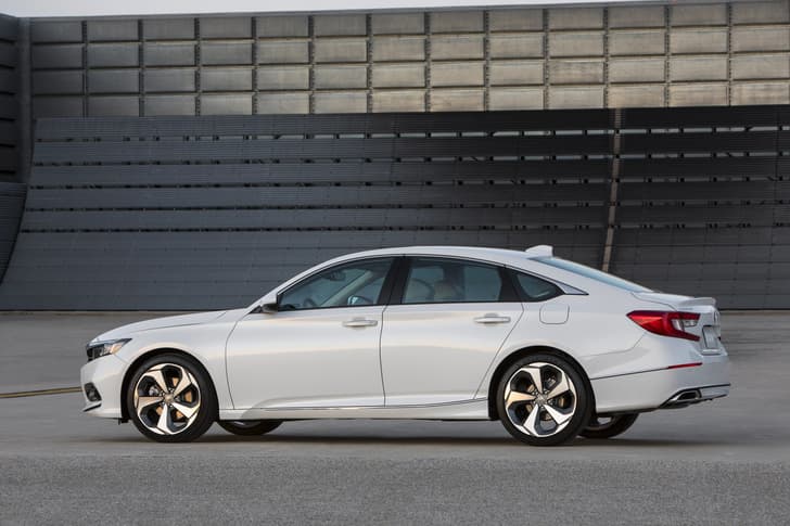 2018 Honda Accord image gallery