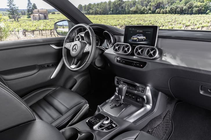 2018 Mercedes X-Class pickup image gallery