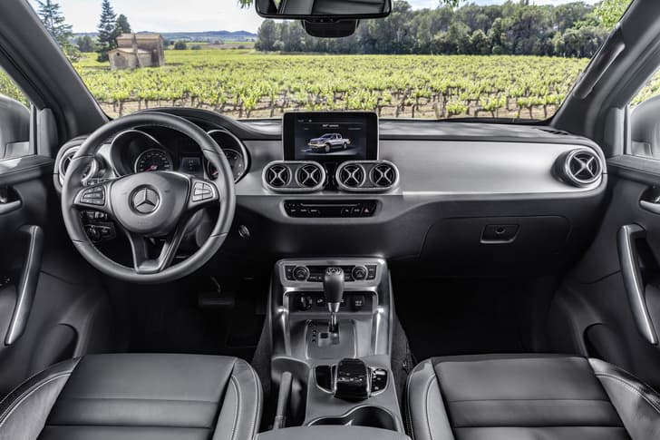 2018 Mercedes X-Class pickup image gallery