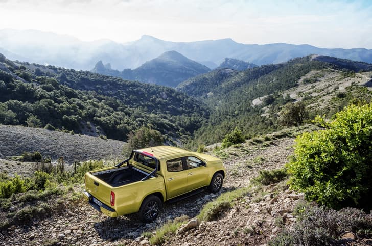 2018 Mercedes X-Class pickup image gallery