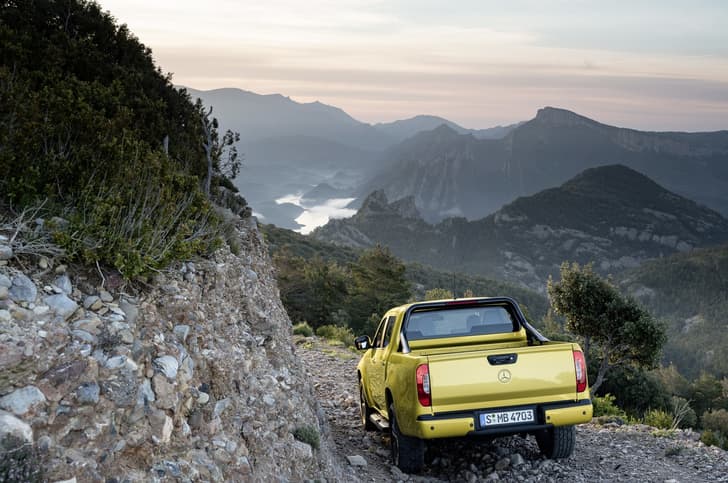 2018 Mercedes X-Class pickup image gallery