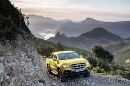 2018 Mercedes X-Class pickup image gallery
