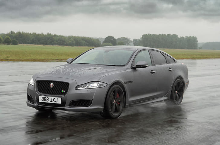 2018 Jaguar XJR575 image gallery