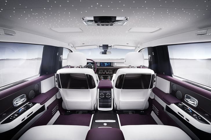 2018 Rolls-Royce Phantom image gallery