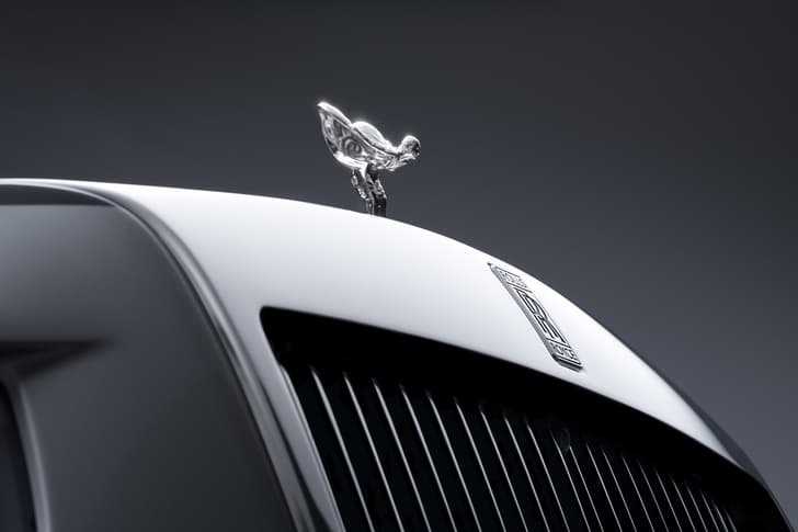 2018 Rolls-Royce Phantom image gallery