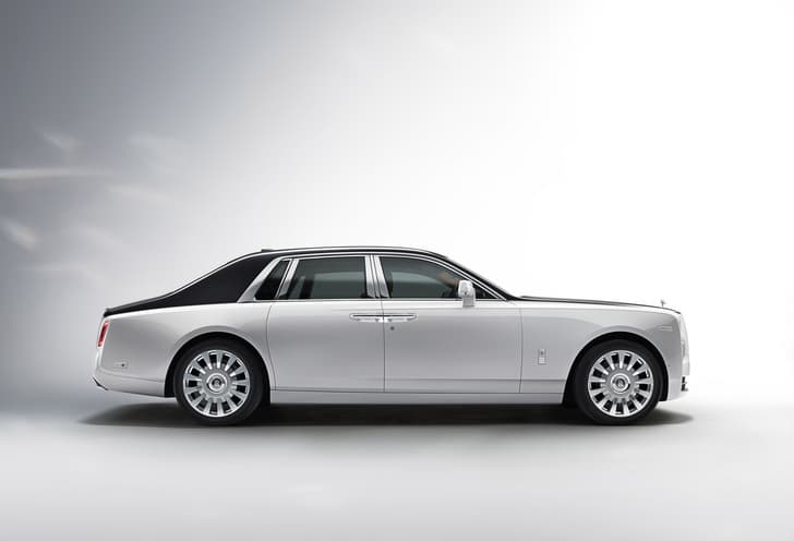 2018 Rolls-Royce Phantom image gallery