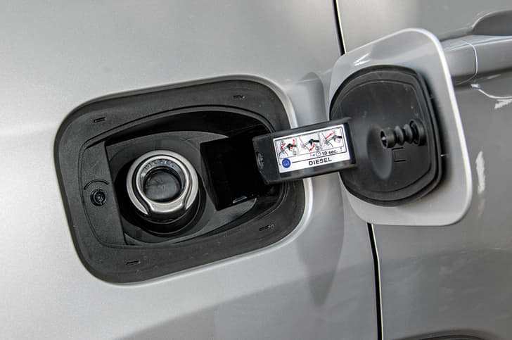 2017 Jeep Compass image gallery