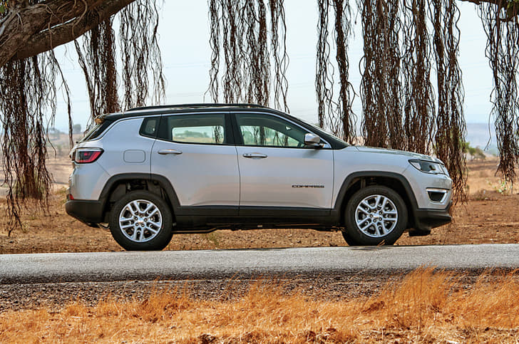 2017 Jeep Compass image gallery