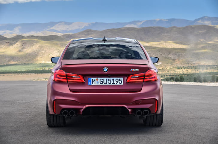 New 2018 BMW M5 image gallery
