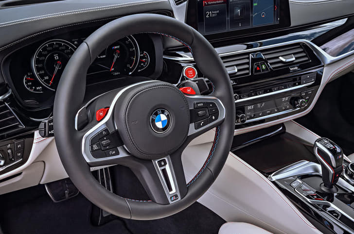 New 2018 BMW M5 image gallery