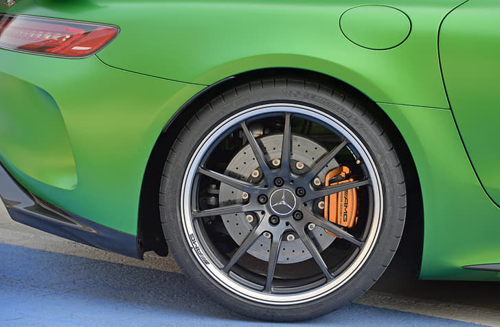 2017 Mercedes-AMG GT R image gallery