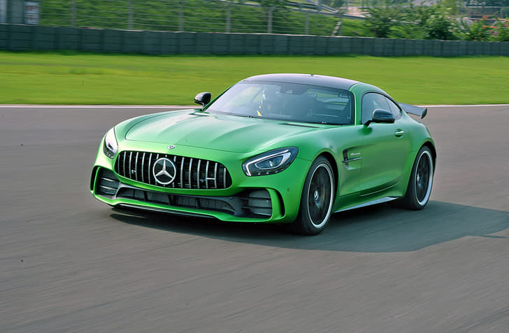 2017 Mercedes-AMG GT R image gallery