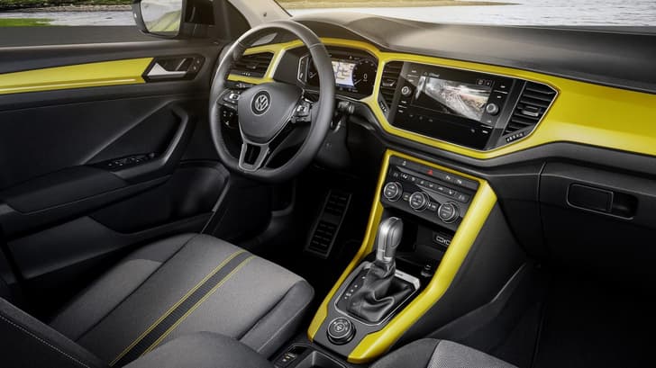 2017 Volkswagen T-Roc image gallery
