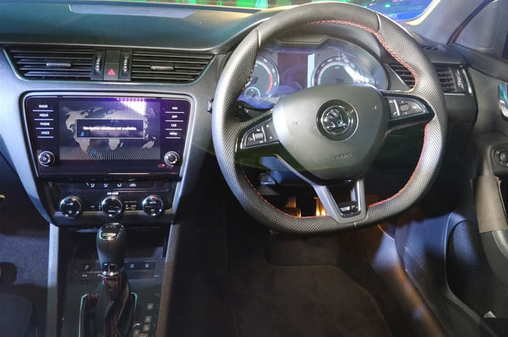 2017 Skoda Octavia RS image gallery