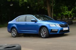 2017 Skoda Octavia RS image gallery