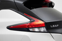 2018 Nissan Leaf image gallery