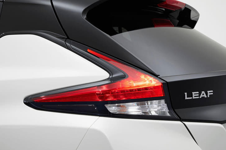2018 Nissan Leaf image gallery