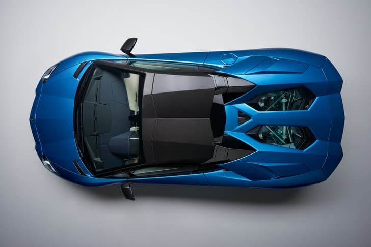 2018 Lamborghini Aventador S Roadster image gallery