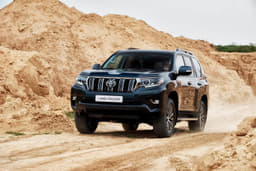 2017 Toyota Land Cruiser Prado image gallery