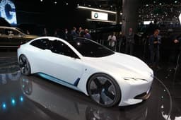 BMW i Vision Dynamics that previews the 2021 i5 production model.