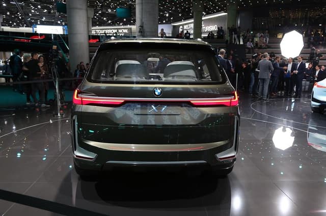 Rear View Image - 8094
