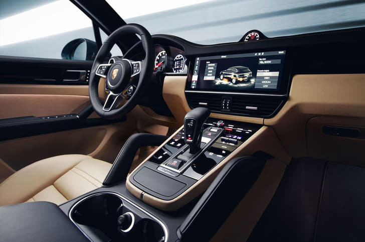Porsche Cayenne Dashboard