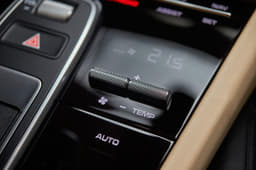 Porsche Cayenne Dashboard