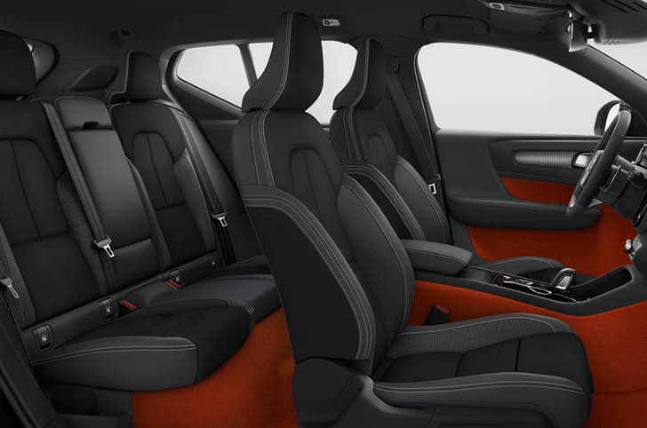 2017 Volvo XC40 image gallery