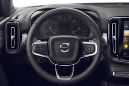 2017 Volvo XC40 image gallery