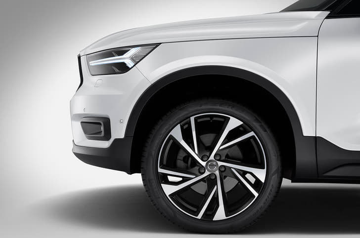 2017 Volvo XC40 image gallery