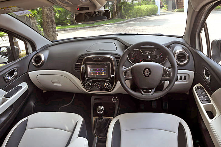 2017 Renault Captur image gallery