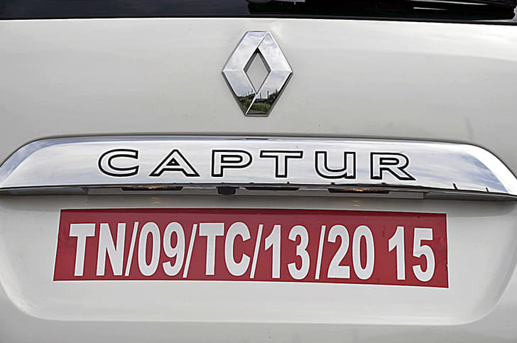 2017 Renault Captur image gallery