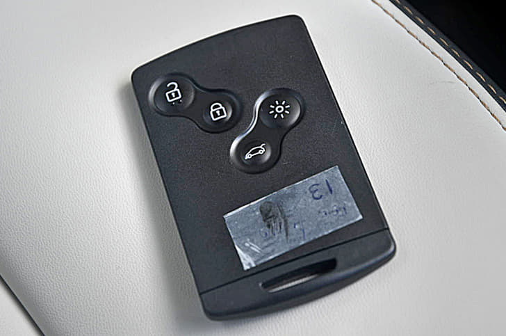 2017 Renault Captur image gallery