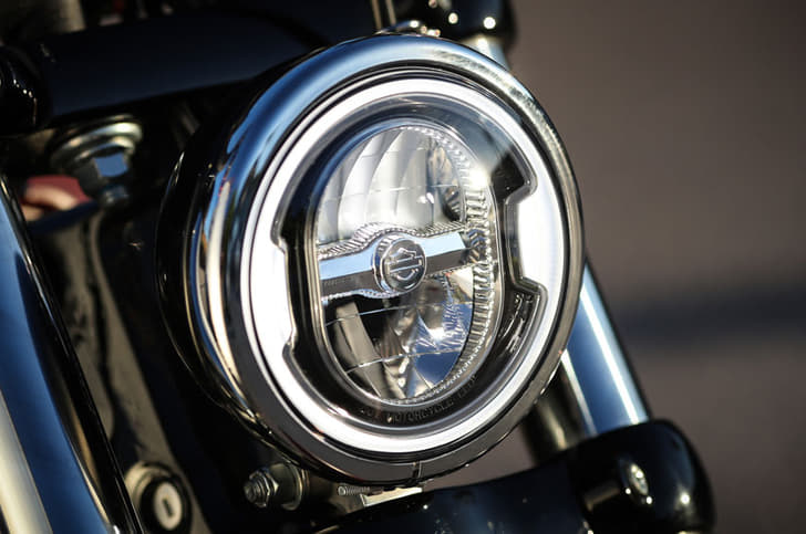 2018 Harley-Davidson Street Bob image gallery