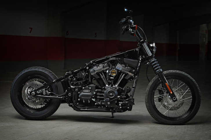 2018 Harley-Davidson Street Bob image gallery