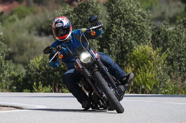 2018 Harley-Davidson Street Bob image gallery